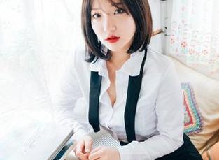 亲爱的，赶紧翻开Son Ye Eun的高清图集，别被厨房的香味迷住了眼。